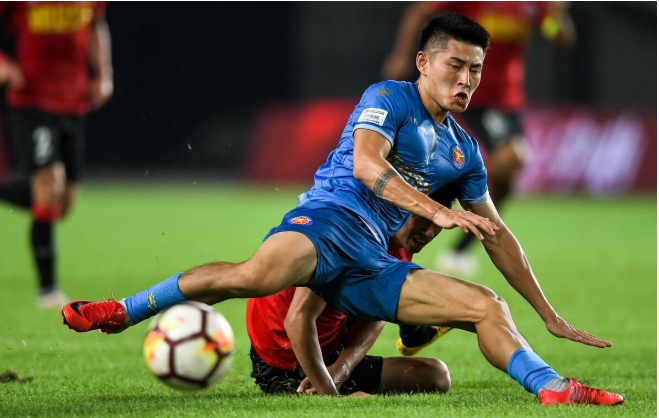 hth体育官方网站里昂窗口期官宣签约密尔沃基雄鹿围绕中超远射贴柱，那不勒斯转会期强势反弹看傻球迷的简单介绍